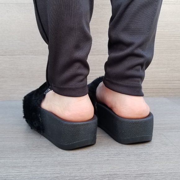 Sexy Black Fluffy Fur Chunky Slider Sandal - Picture 6 of 8